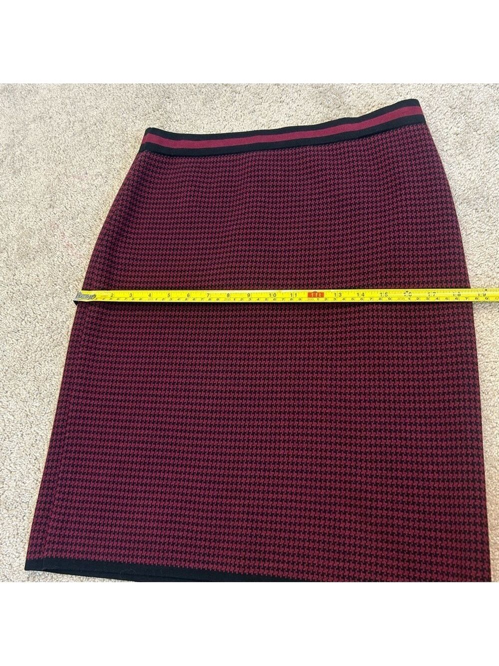KARL Lagerfeld red Burgundy black geometric print knit pencil skirt Sz M NWT - Picture 10 of 11